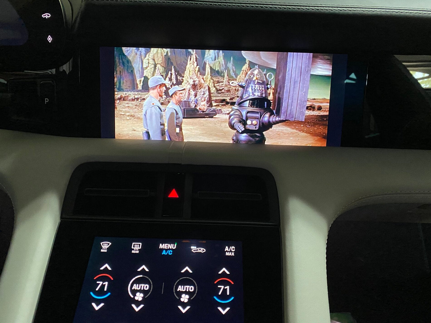 Boîte AI YouTube et Netflix pour Porsche